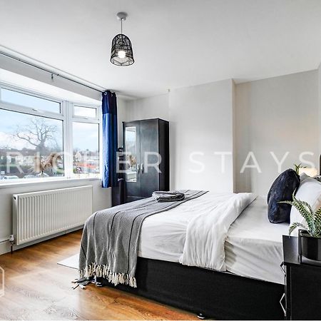 Watford Large 5Br Home - Contractors & Families Екстер'єр фото